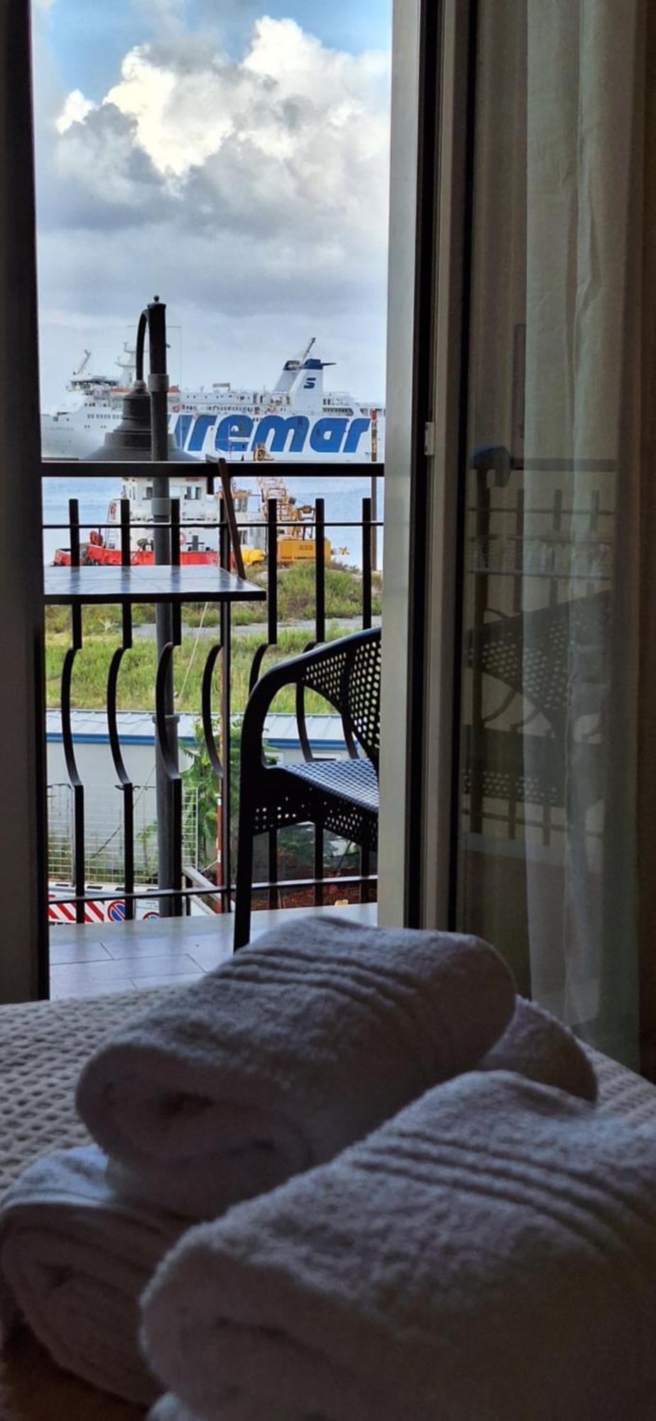 Laranda Rooms Milazzo Quarto foto