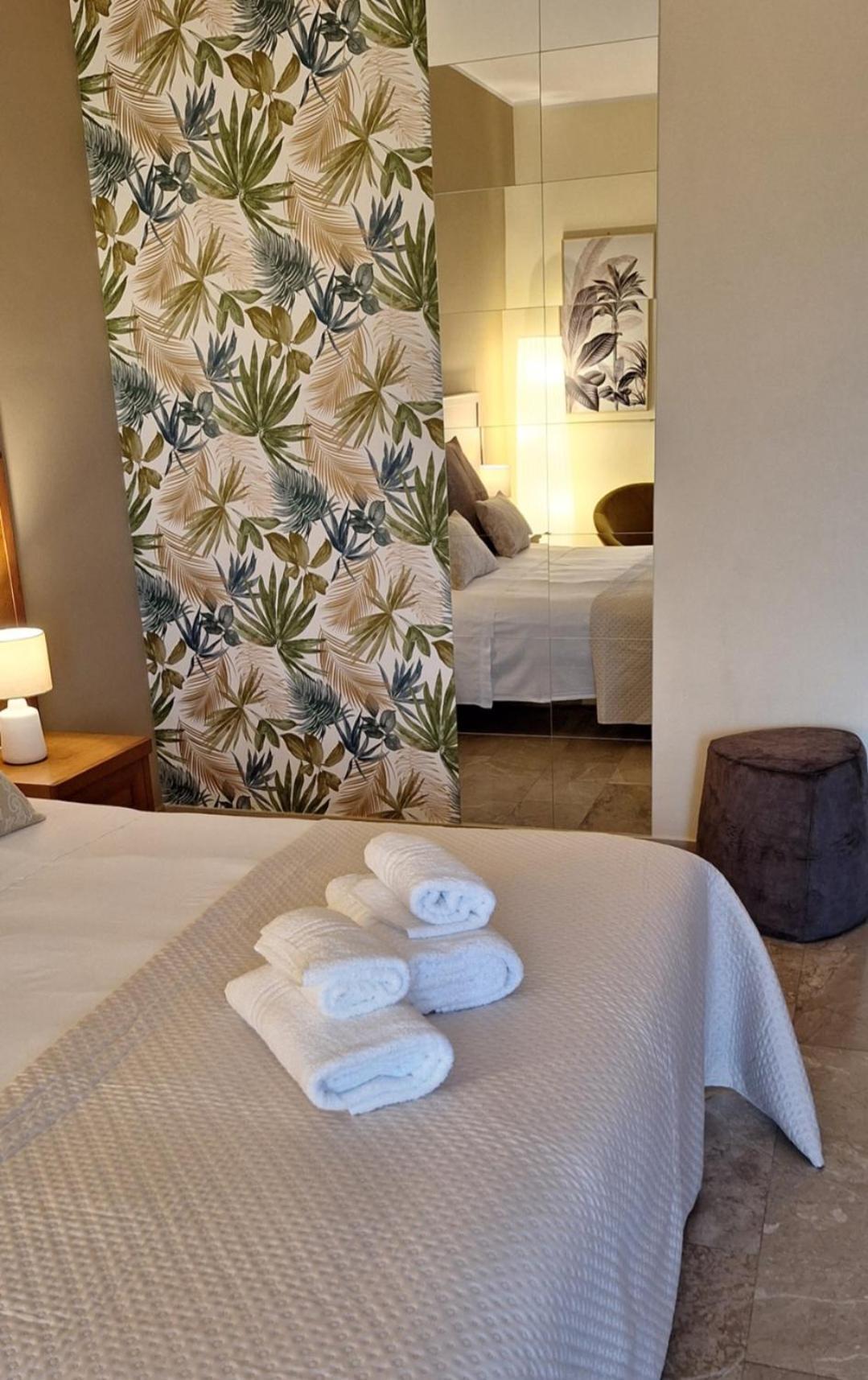 Laranda Rooms Milazzo Quarto foto